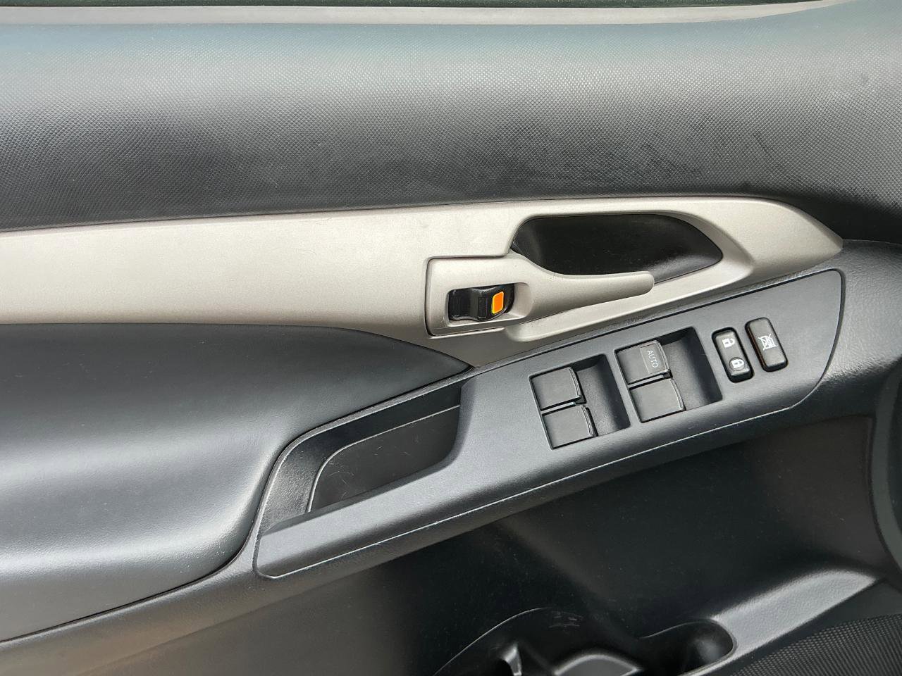 Used 2009 Pontiac Vibe GT image 15