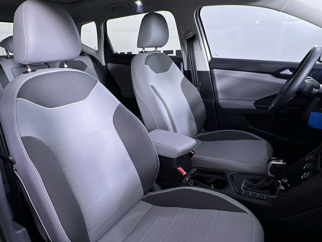 Used 2024 Volkswagen Taos SE image 25