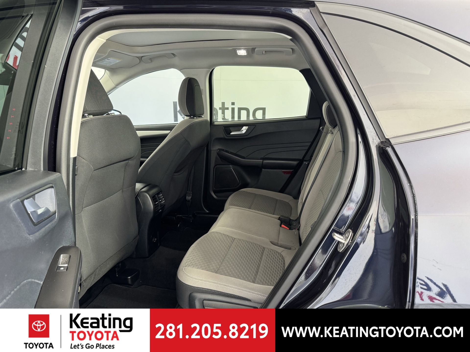 Used 2021 Ford Escape SE w/ SE Sport Appearance Package image 15