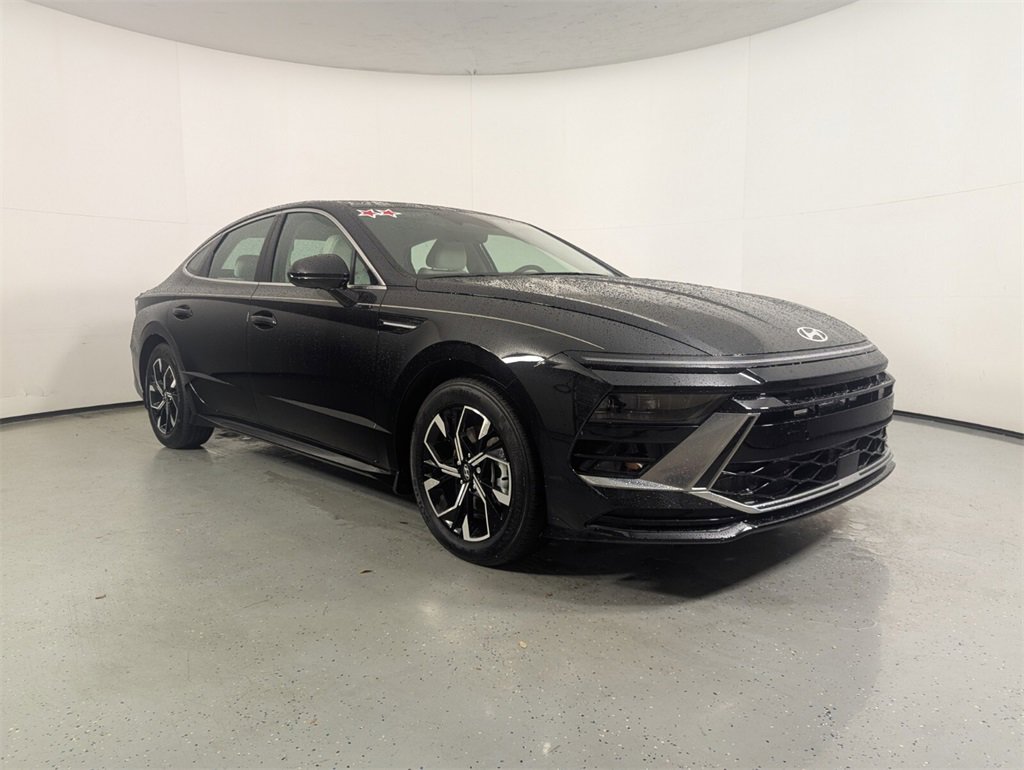 Certified 2025 Hyundai Sonata SEL image 1