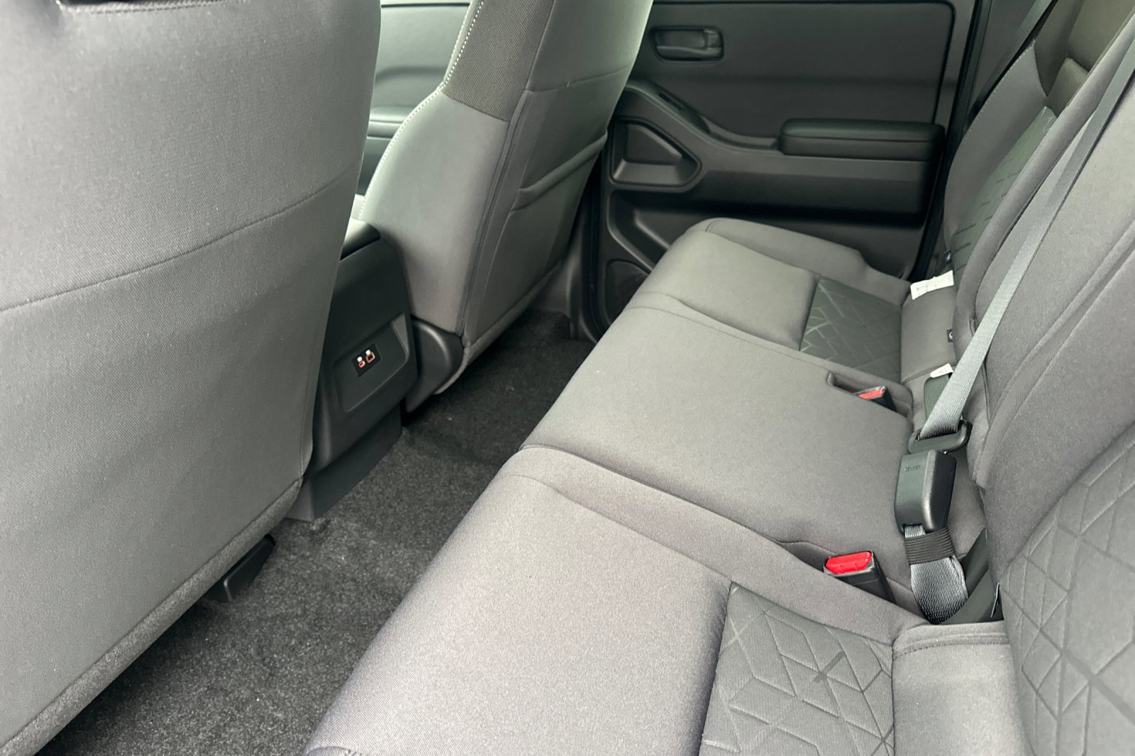 New 2026 Nissan Frontier SV w/ Tow Package image 12