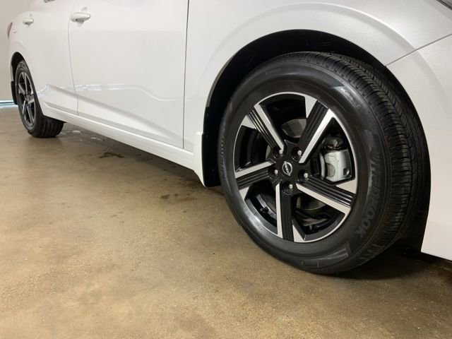 Used 2025 Nissan Sentra SV w/ All-Weather Package FWD image 4