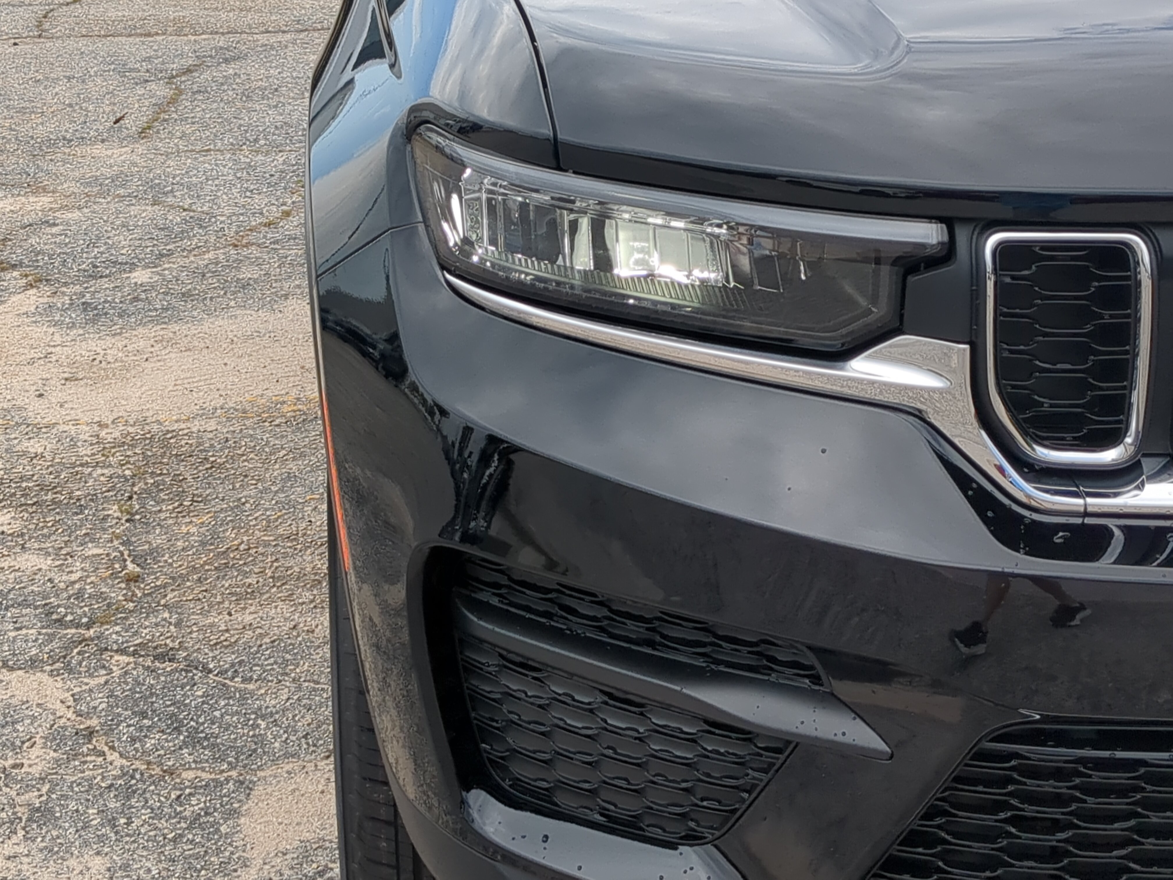 New 2026 Jeep Grand Cherokee Laredo X RWD image 8