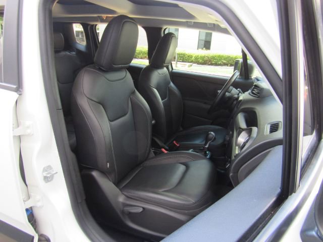 Used 2019 Jeep Renegade Limited image 19
