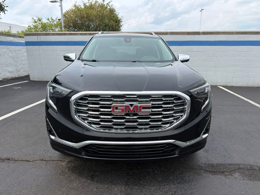 Used 2020 GMC Terrain Denali w/ Denali Premium Package FWD image 8