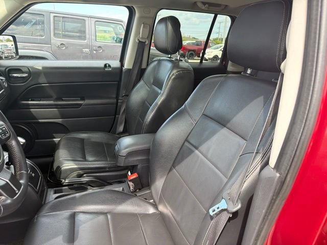 Used 2016 Jeep Patriot High Altitude AWD/4WD image 13
