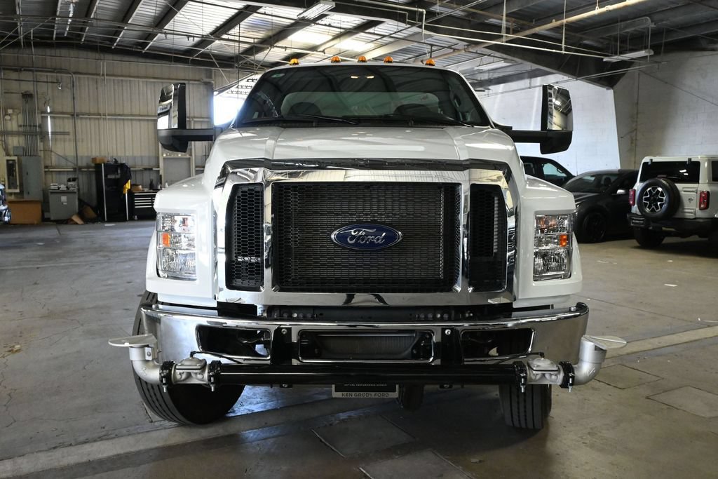 New 2027 Ford F750 2WD Regular Cab Super Duty image 3