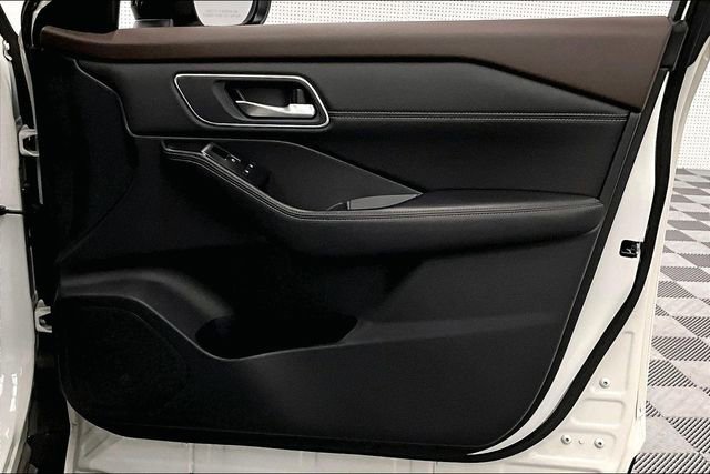 Used 2021 Nissan Rogue SL image 22