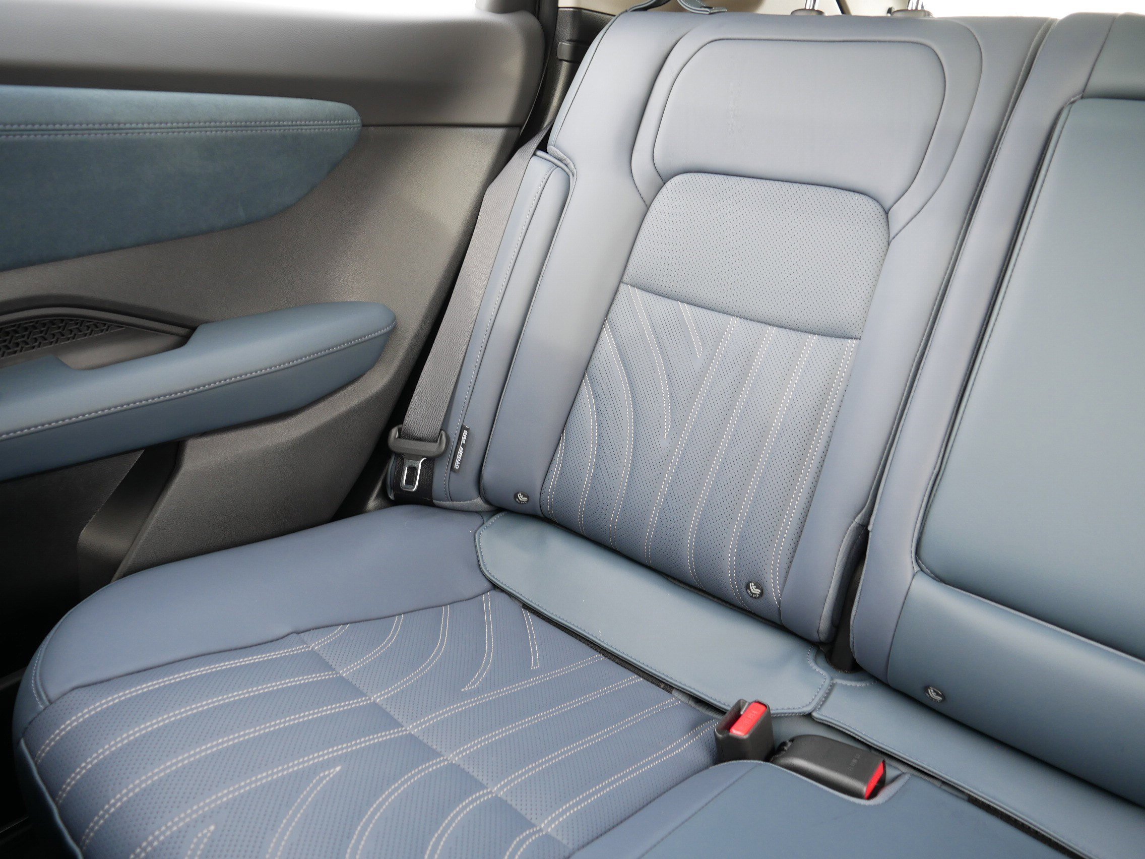 Certified 2024 Nissan Ariya AWD image 12