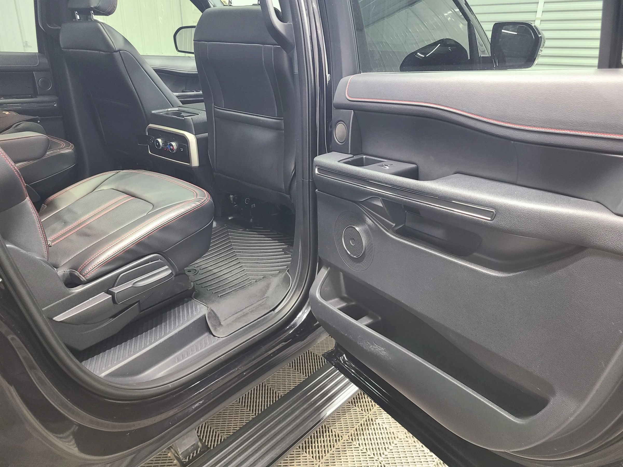 Used 2022 Ford Expedition Max Limited AWD/4WD image 39