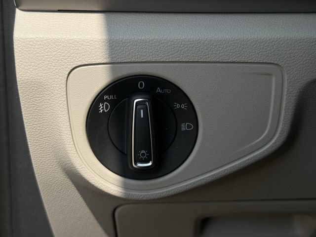 Used 2019 Volkswagen Atlas SE FWD image 23