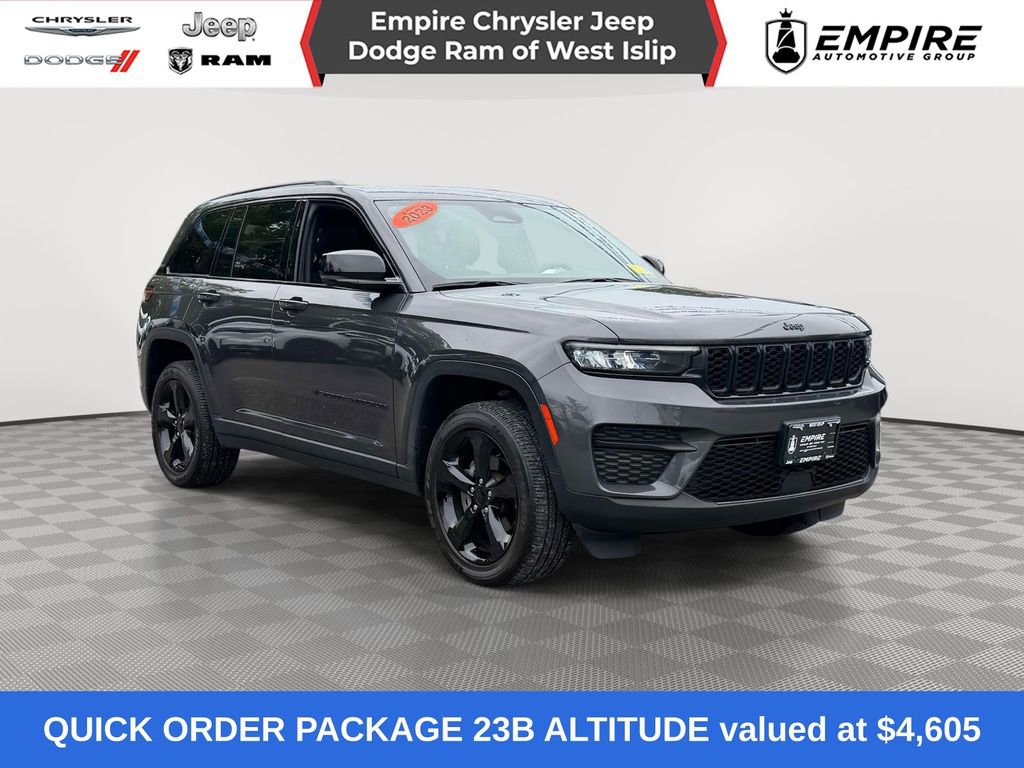 Used 2023 Jeep Grand Cherokee Altitude