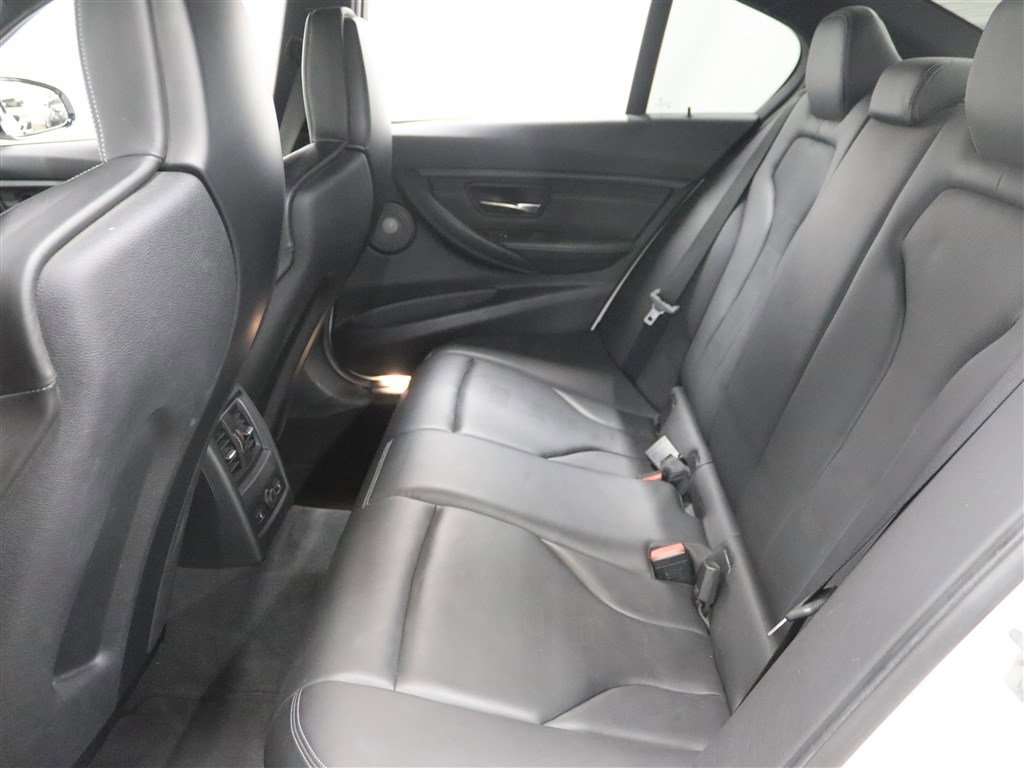 Used 2016 BMW M3 image 13