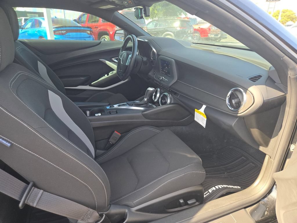 Certified 2024 Chevrolet Camaro LT RWD image 9