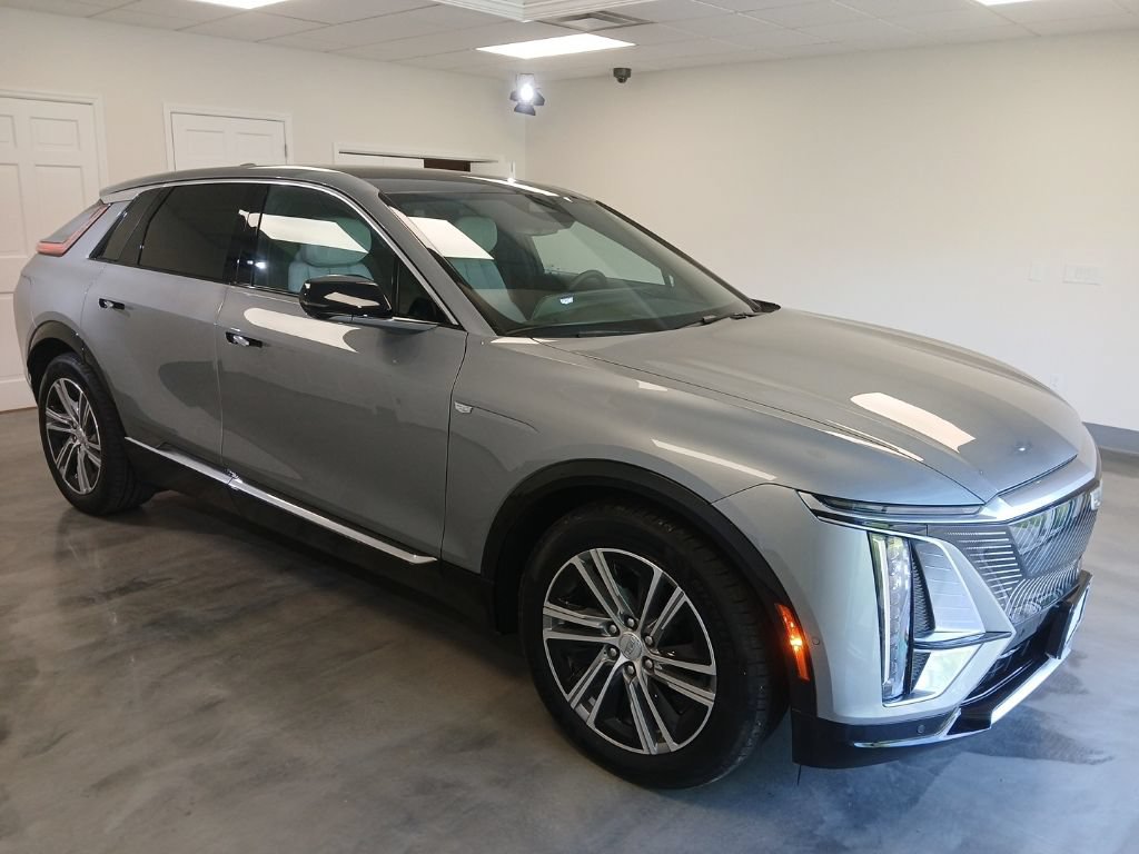 Used 2024 Cadillac Lyriq Luxury