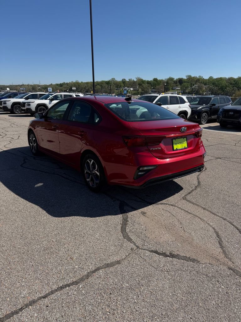 Used 2019 Kia Forte LXS FWD image 4