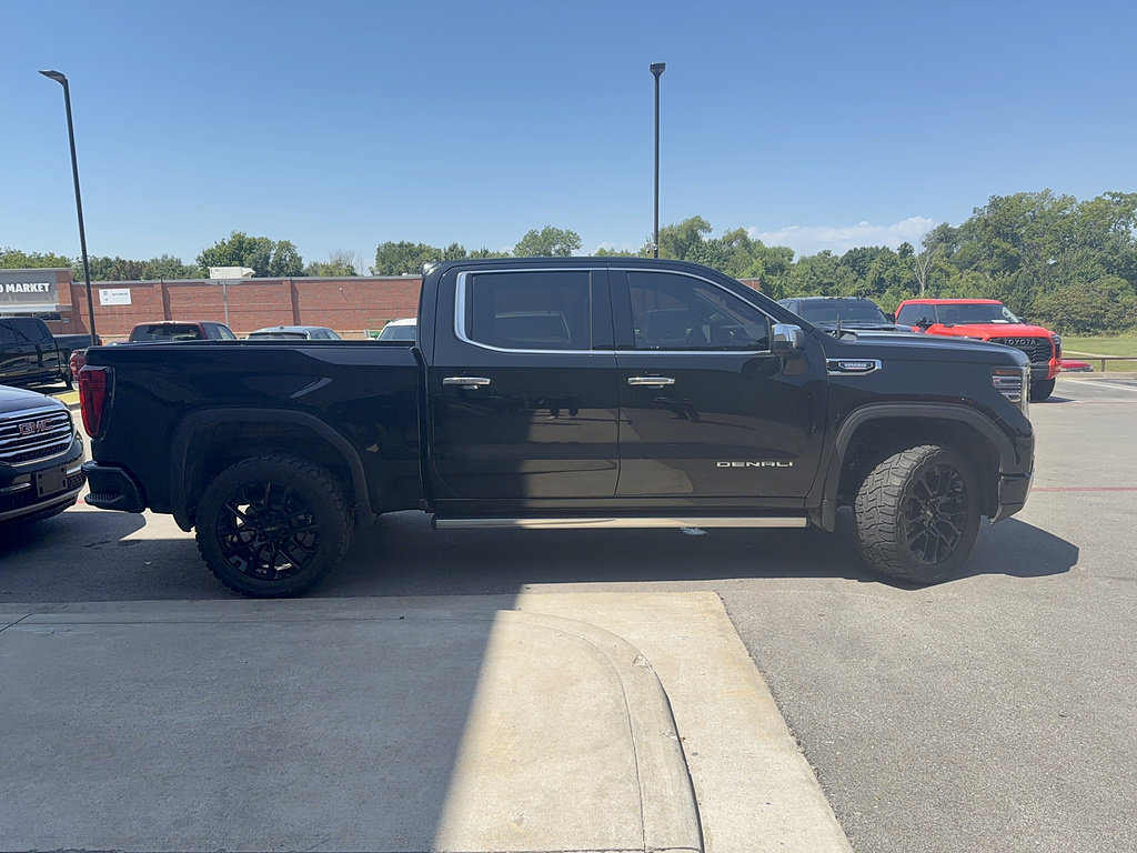 Used 2023 GMC Sierra 1500 Denali AWD/4WD image 3