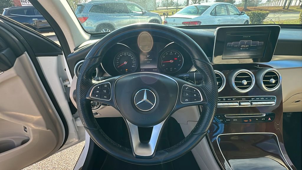Used 2017 Mercedes-Benz GLC 300 image 23