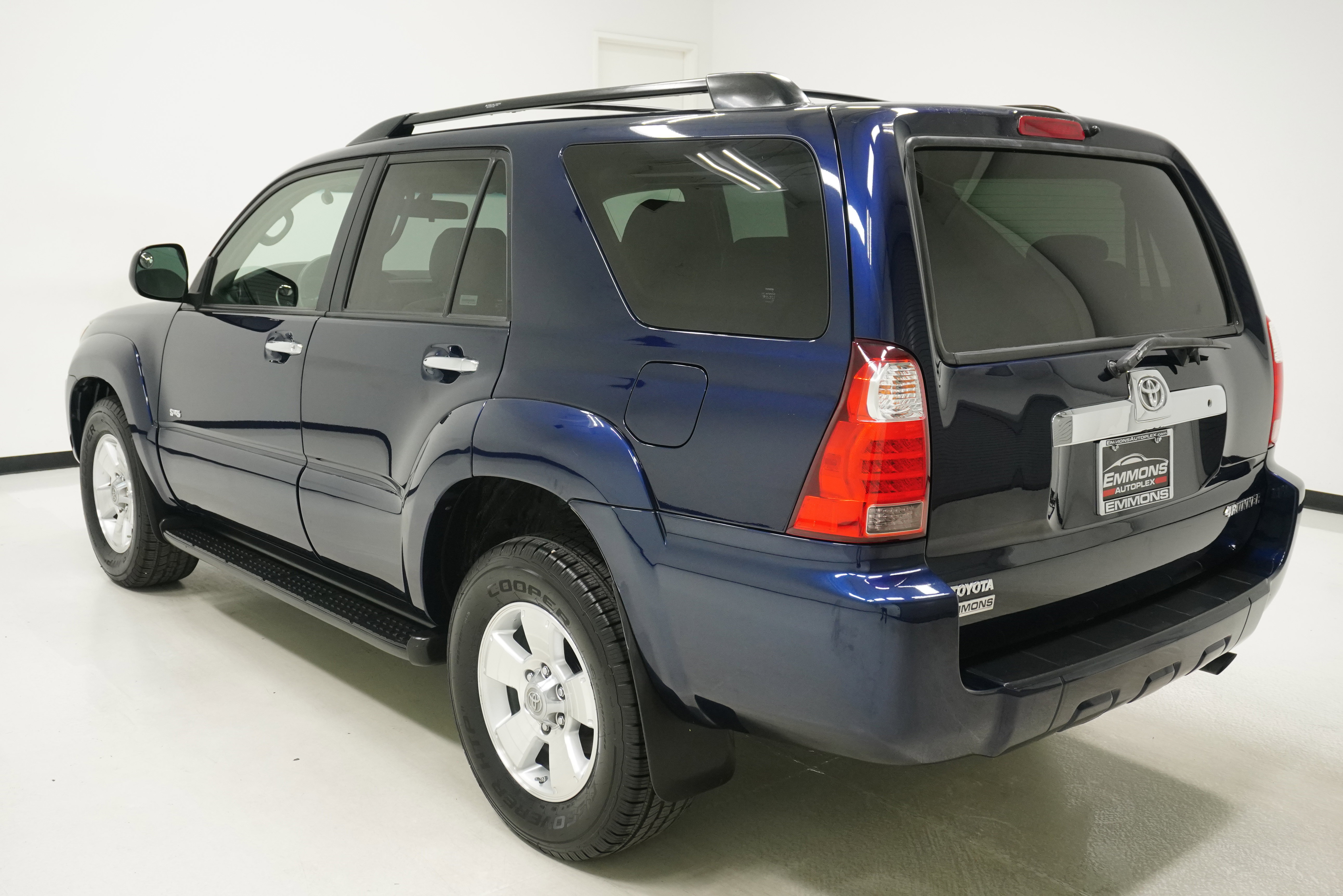 Used 2009 Toyota 4Runner SR5 image 4