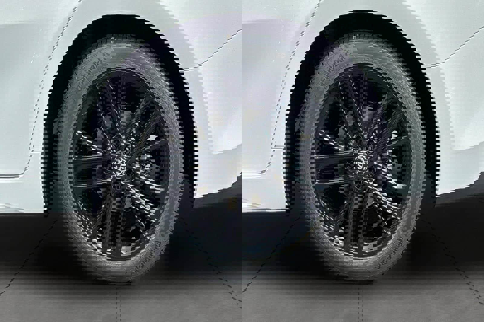 New 2026 Toyota Camry SE FWD image 32