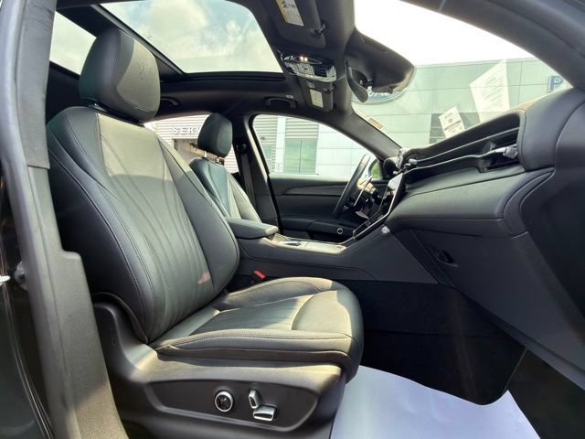 Used 2023 Maserati Grecale Modena AWD/4WD image 32
