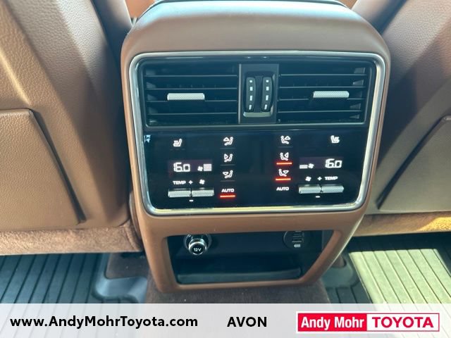 Used 2019 Porsche Cayenne AWD/4WD image 12