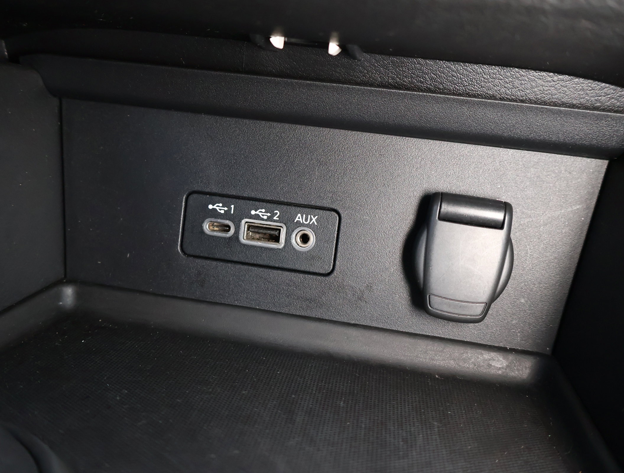 Used 2023 Nissan Sentra SV image 19