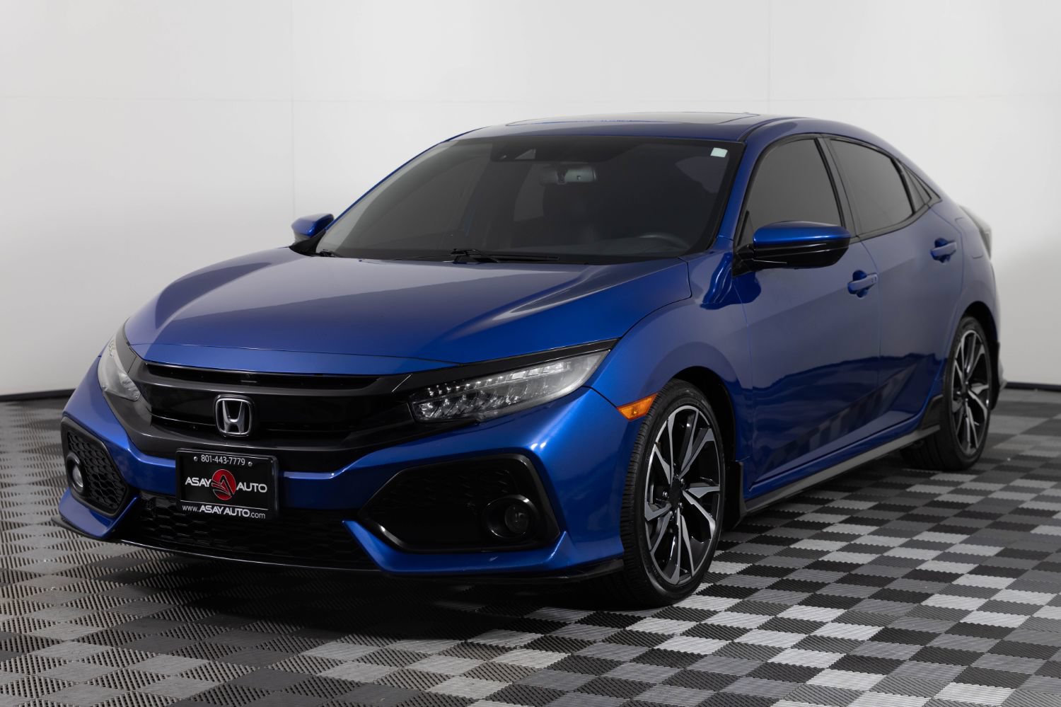 Used 2017 Honda Civic Sport Touring image 2
