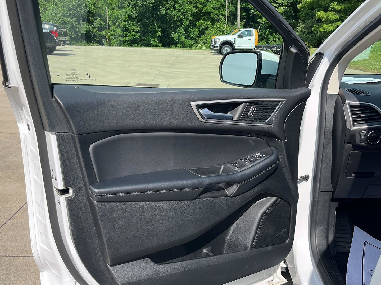 Used 2023 Ford Edge SEL w/ Convenience Package AWD/4WD image 12
