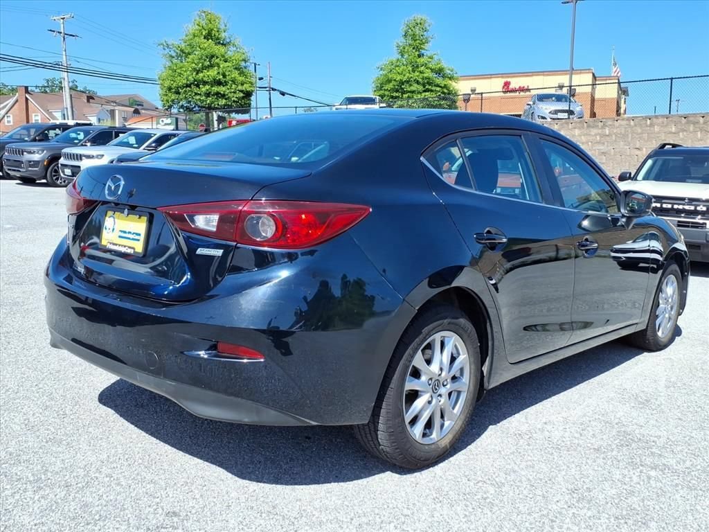 Used 2018 MAZDA MAZDA3 Sport w/ Preferred Equipment Package FWD image 10