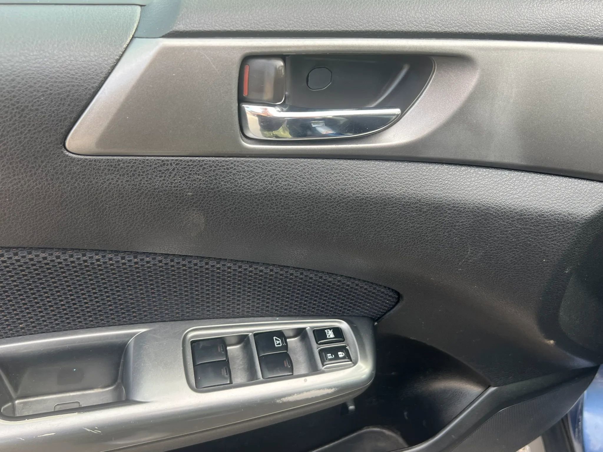 Used 2011 Subaru Forester 2.5X Premium image 8