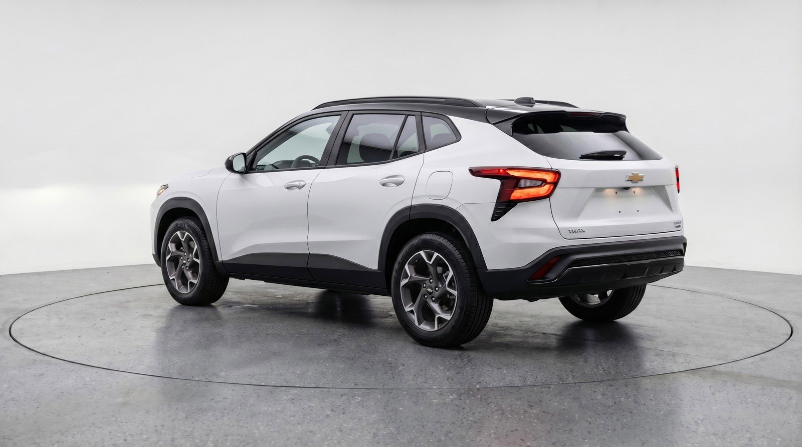 Used 2025 Chevrolet Trax LT image 6
