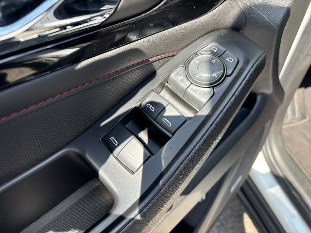 Used 2023 Chevrolet Traverse RS AWD/4WD image 18