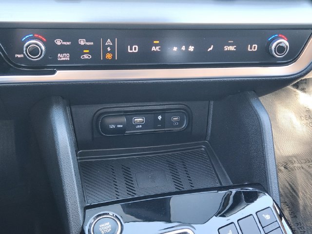 Certified 2025 Kia Sportage EX AWD/4WD image 19