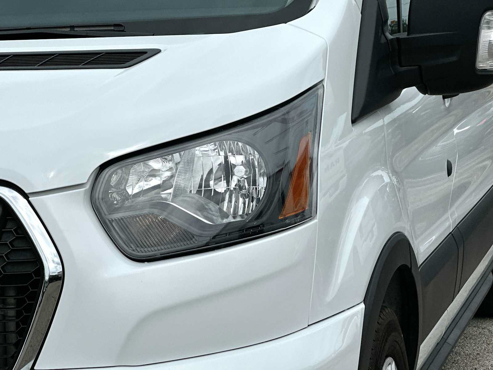 Used 2025 Ford Transit 350 XLT RWD image 16