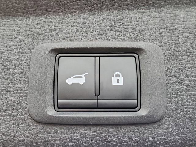 Used 2024 Mitsubishi Outlander SE image 11