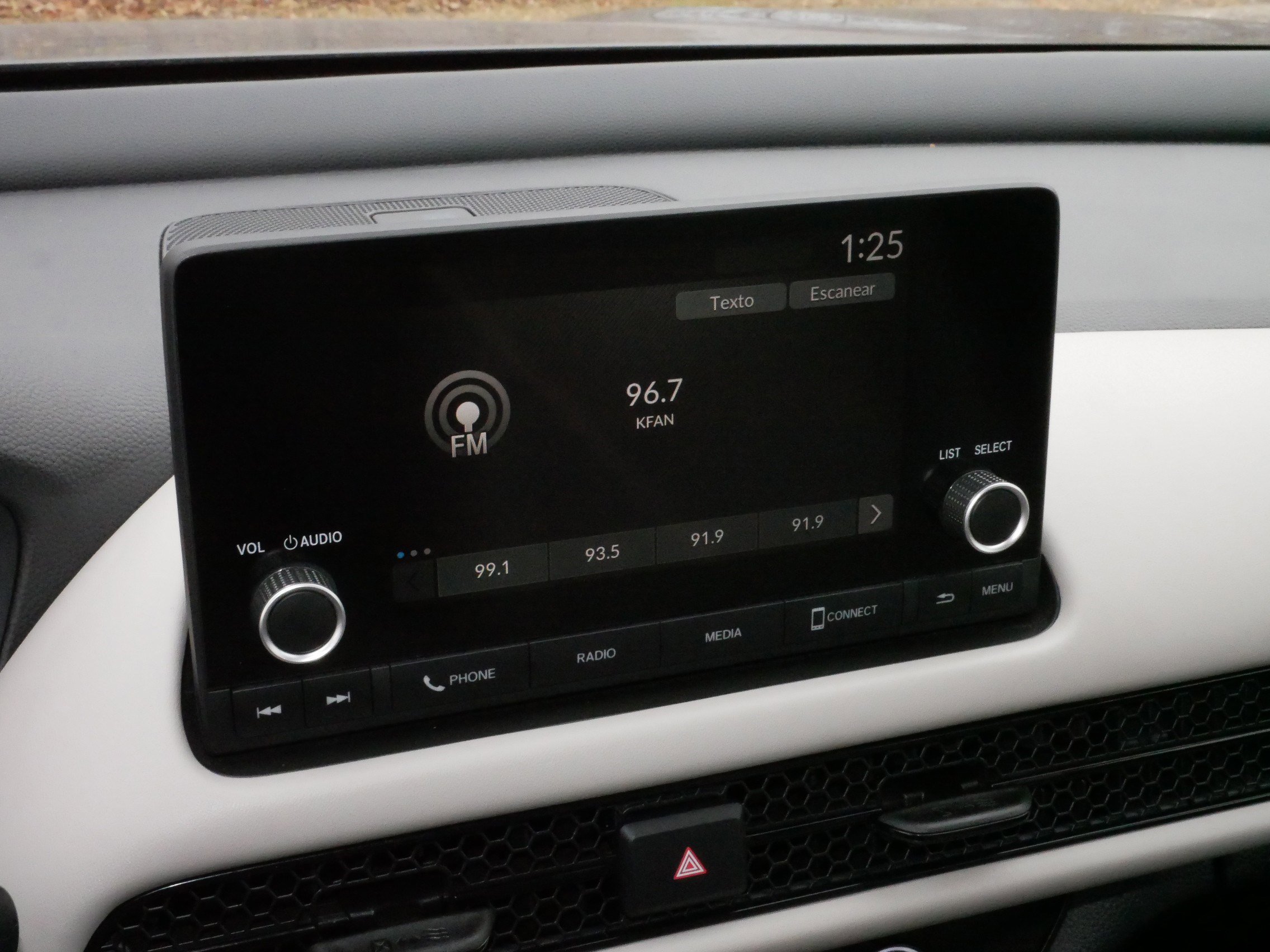 Certified 2023 Honda HR-V LX image 22