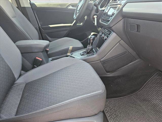 Used 2021 Volkswagen Tiguan S FWD image 19