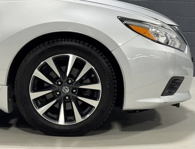 Used 2016 Nissan Altima 2.5 SL w/ 2.5 Technology Package FWD image 6