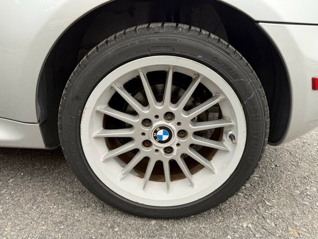 Used 2001 BMW Z3 3.0i RWD image 11