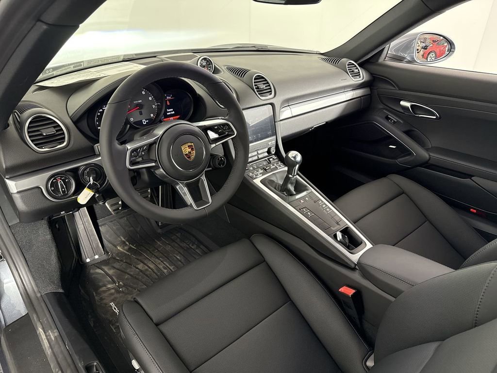 Used 2025 Porsche 718 Cayman S image 4