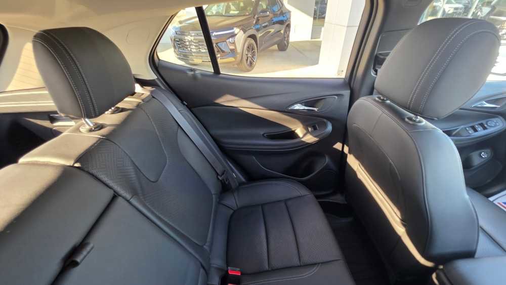 Used 2023 Buick Encore GX Essence w/ Experience Buick Package image 20