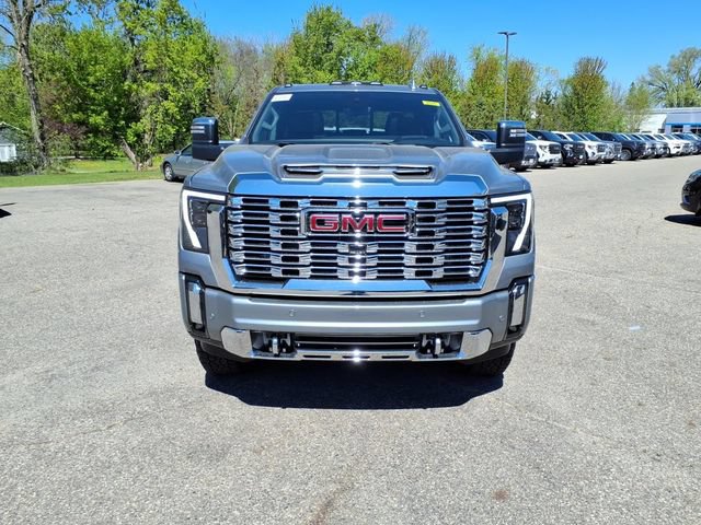 New 2026 GMC Sierra 3500 Denali w/ Denali Reserve Package AWD/4WD image 9