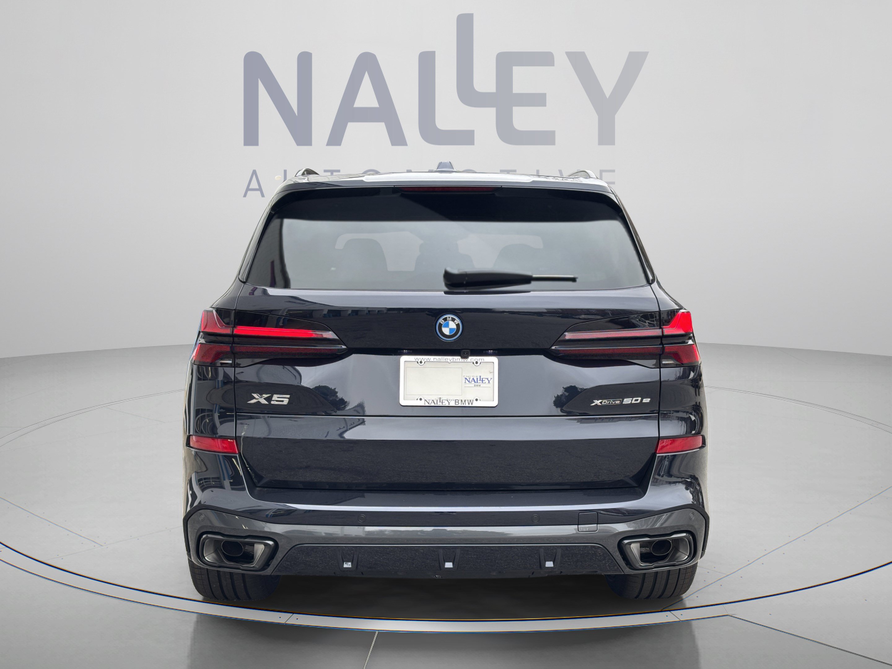 Used 2026 BMW X5 xDrive50e w/ M Sport Package AWD/4WD image 4
