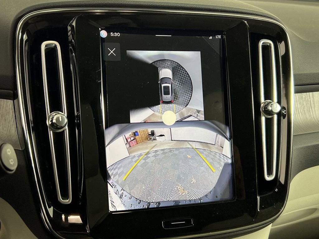 New 2026 Volvo XC40 B5 Plus w/ Climate Package image 21