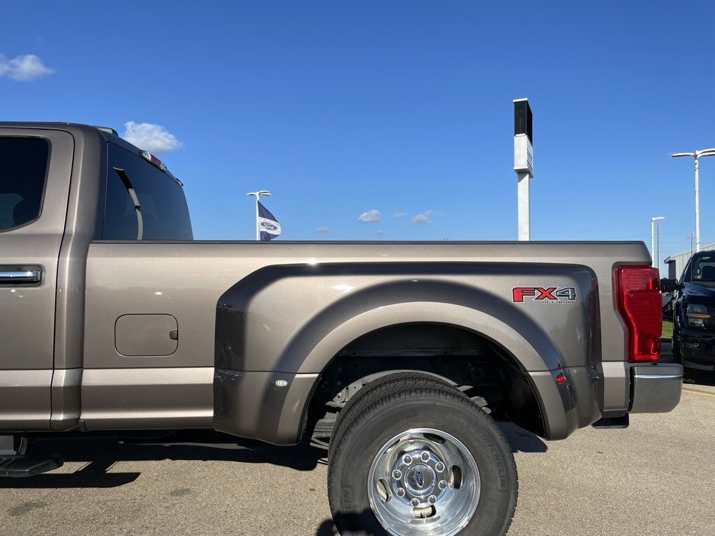 Used 2022 Ford F350 XLT w/ FX4 Off-Road Package image 34