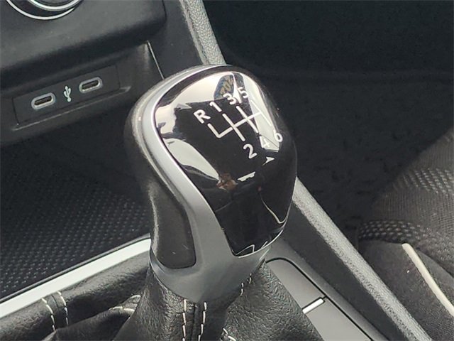 Used 2024 Volkswagen Jetta Sport image 33