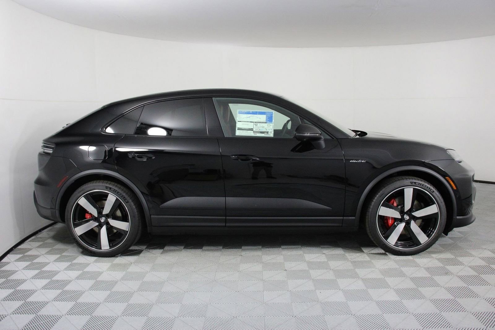 New 2026 Porsche Macan 4S Electric image 8