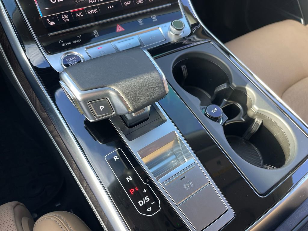Used 2024 Audi Q8 Prestige image 19