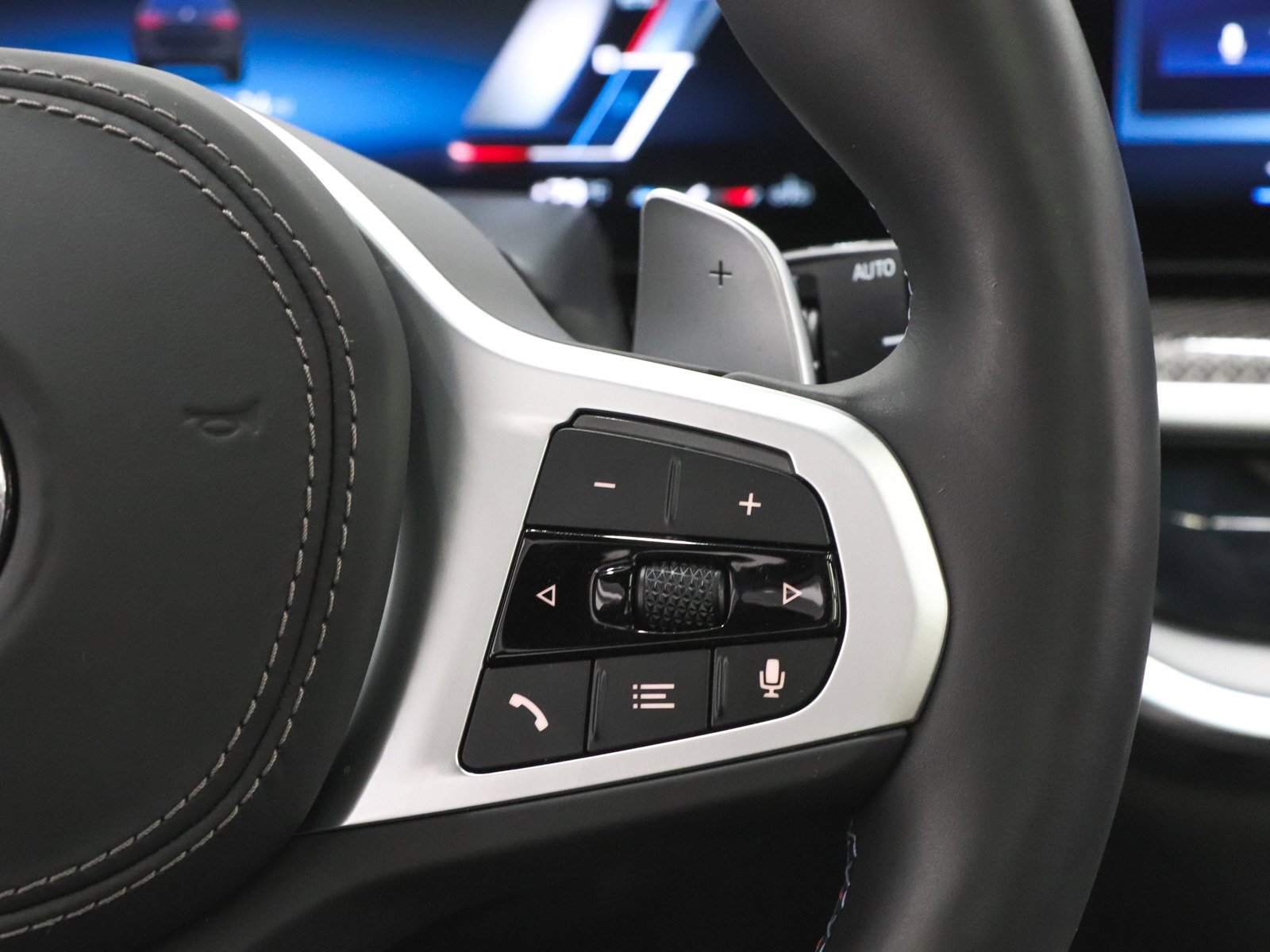 Used 2026 BMW X7 M60i image 32